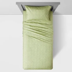 Dotted Microfiber Kids' Sheet Set - Pillowfort™ -Chicco Outlet Store GUEST 0d761ba2 0c22 4ca5 8b7b c552aa0b765f