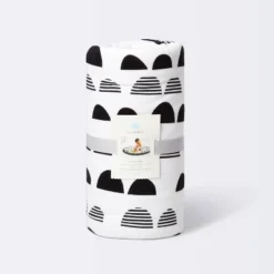 Round Activity Playmat Scallop - Cloud Island™ Black/White -Chicco Outlet Store GUEST 67467ea3 4206 4690 a1fc a598e3fa042d